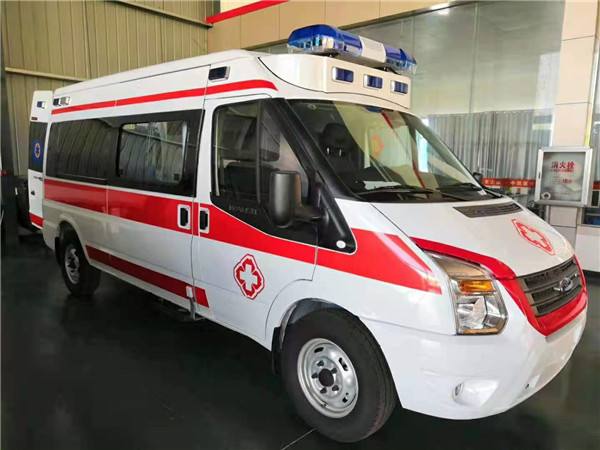 可克达拉市福特V362救护车